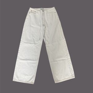 Cream White Loose Jeans